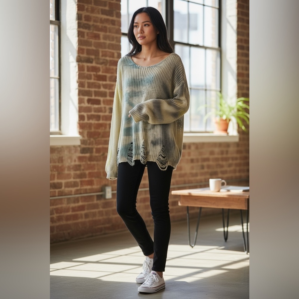 POL PTP 28 L 24 Blue and Cream Oversized Crew Neck Sweater Very Lightweight - Picture 2 of 7